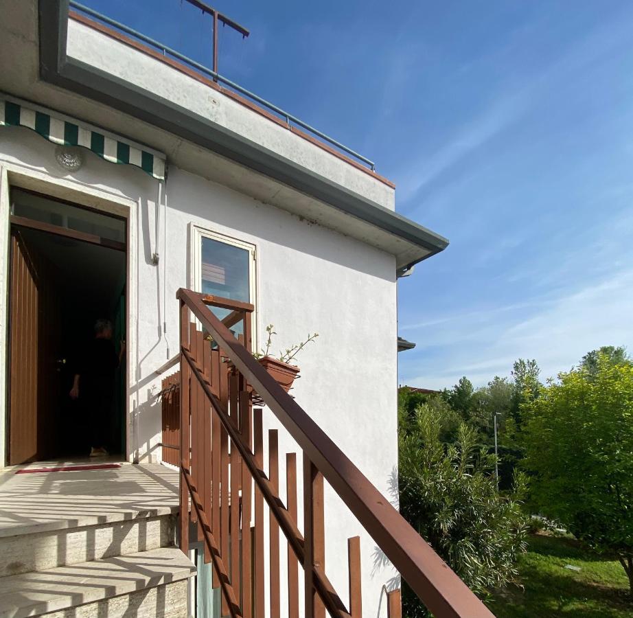 Andry House Apartment Peschiera del Garda Bagian luar foto